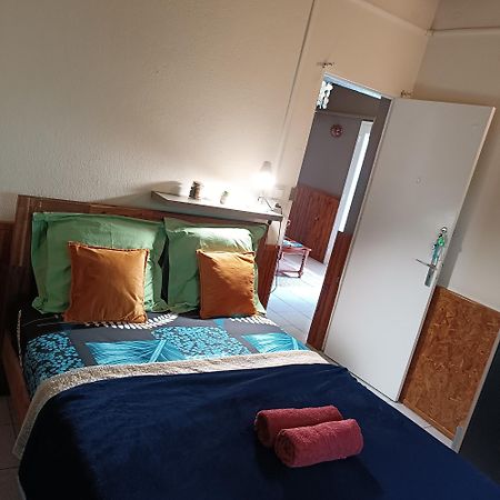 Chambre Privee 3 - Case Creole Le Mistral,Chez Kevin Сент-Андре Экстерьер фото