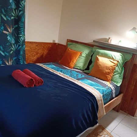 Chambre Privee 3 - Case Creole Le Mistral,Chez Kevin Сент-Андре Экстерьер фото